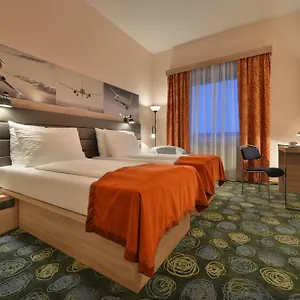 Otel Ramada Airport, Prag